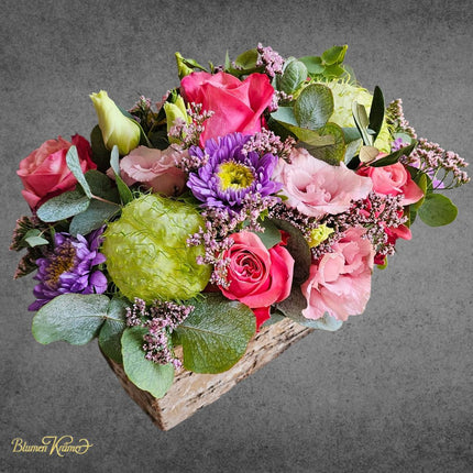 Sommerlicher Blumenkorb_Jetzt online bestellen und bequem liefern lassen