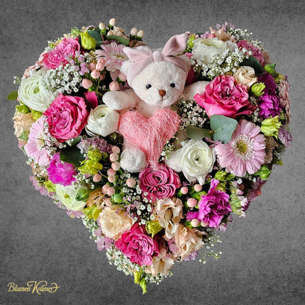Blumenherz mit rosa und weissen Rosen und Teddybär online bestellen in Zürich