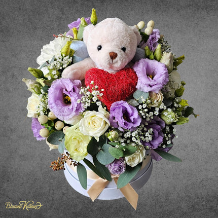 Blumenbox mit Teddybär und rotem Herz in Zürich kaufen zur Geburt oder Valentinstag