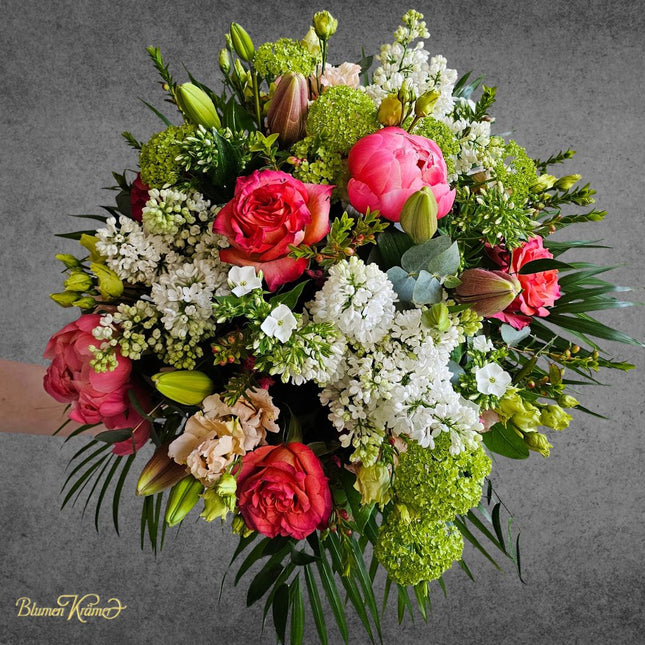 Muttertag Blumenstrauss in Rosa Lila mit Lilien Pfingstrosen Lieferung Zürich online kaufen