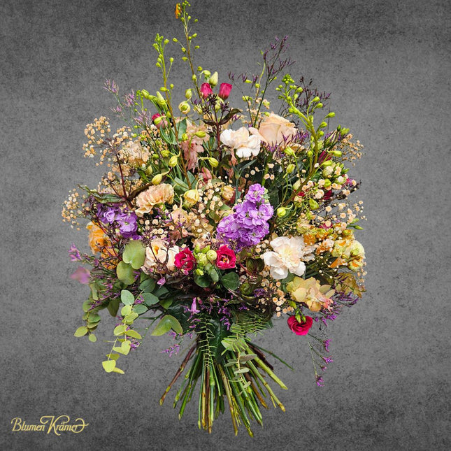 Pastellfarbener Blumenstrauss mit Rosen Levkojen Lisianthus und Saisonblumen online bestellen in Zürich mit Lieferung