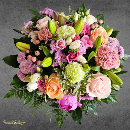 Frühlingsliebe Blumenstrauss mit Rosen Lilien Hortensien und Pfingstrosen online kaufen in Zürich