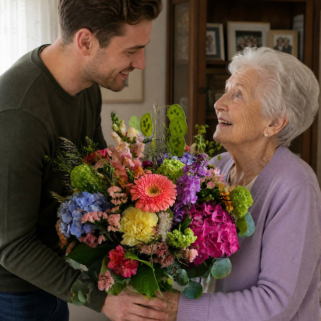 Farbenfroher Sommerstrauss mit Hortensien Gerbera Nelken und Saisonblumen online kaufen  in Zürich mit Blumenlieferung Geschenk