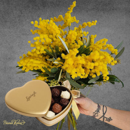 Mimosa Strauss zum Frauentag in Zürich kaufen gelbe Frühlingsblumen mit Lieferung mit Schokolade