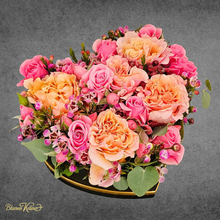 Herzbox mit Rosen und Nelken in Zürich bestellen für Valentinstag