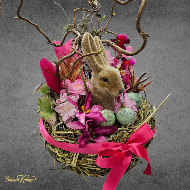 ostergesteck mit hase kaufen frühlingsdeko ostern blumen gesteck nest