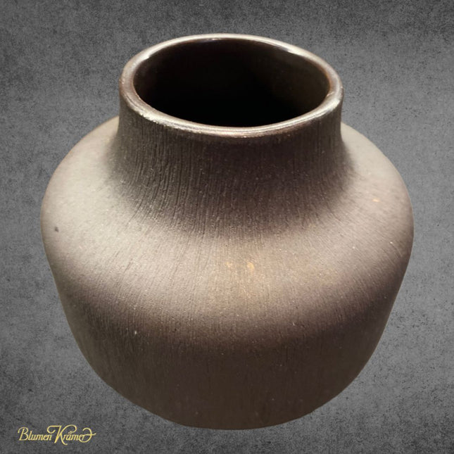 Vase brown