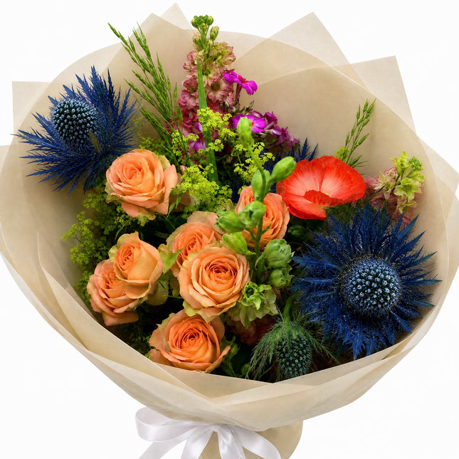 Blumenstrauss mit Sprayrosen und Disteln online bestellen Zürich