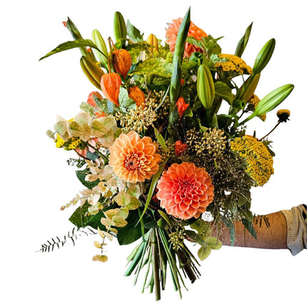 Hello September Blumenstrauss mit Dahlien, Lilien und Lampionblumen in herbstlichen Farben