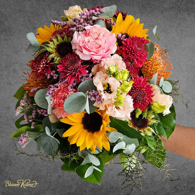 Herbstlicher Blumenstrauss mit Sonnenblumen, Lisianthus, Chrysanthemen und Nutans in leuchtenden Herbstfarben_online bestellen und frisch liefern lassen in Zürich